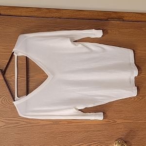 Zenana Outfitters V-neck Size Small